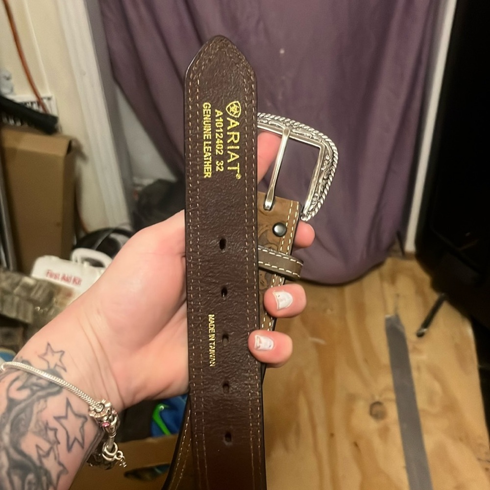 Arita women’s leather belt